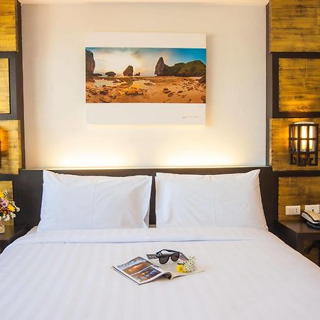 Crystal Inn Phuket Esterno foto